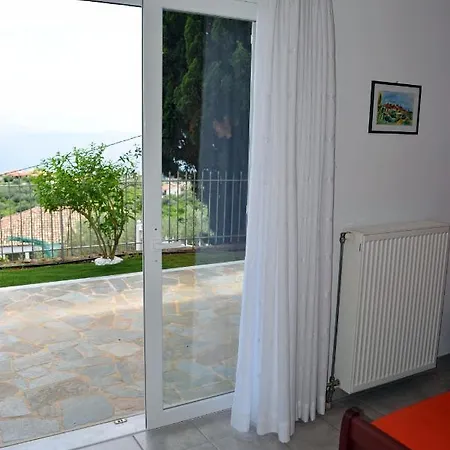 Nyaraló Corinthian Gulf View *